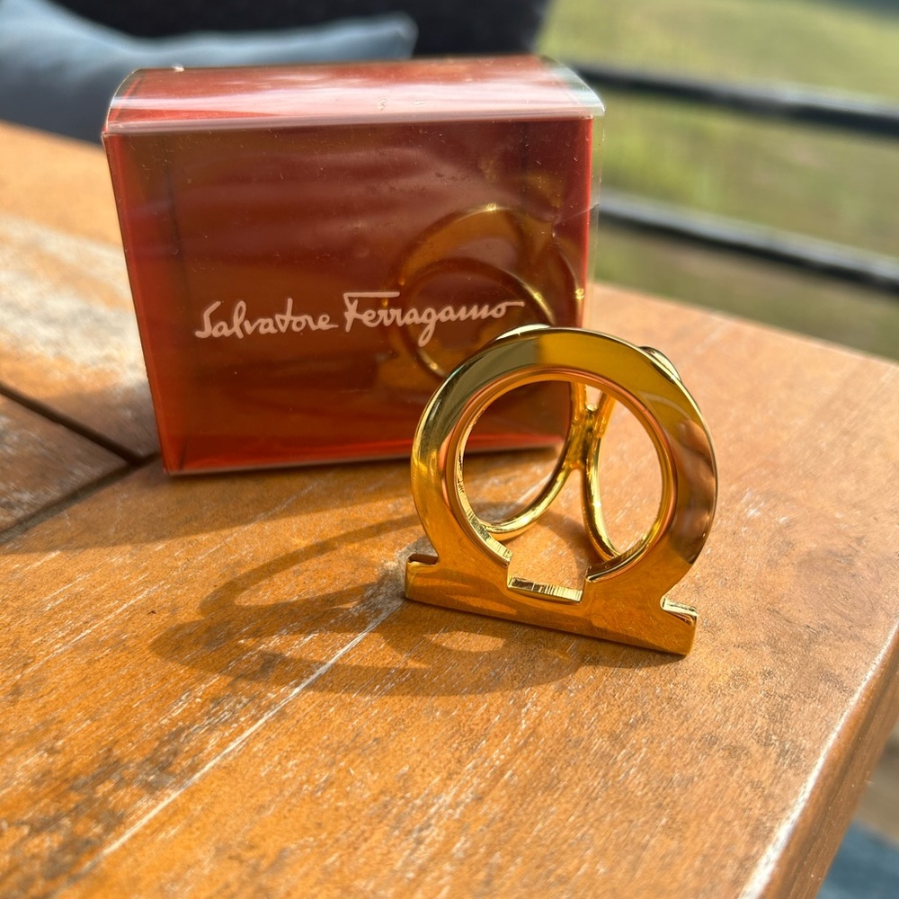 Ferragamo Scarf Ring - Gancino Gold Scarf Ring